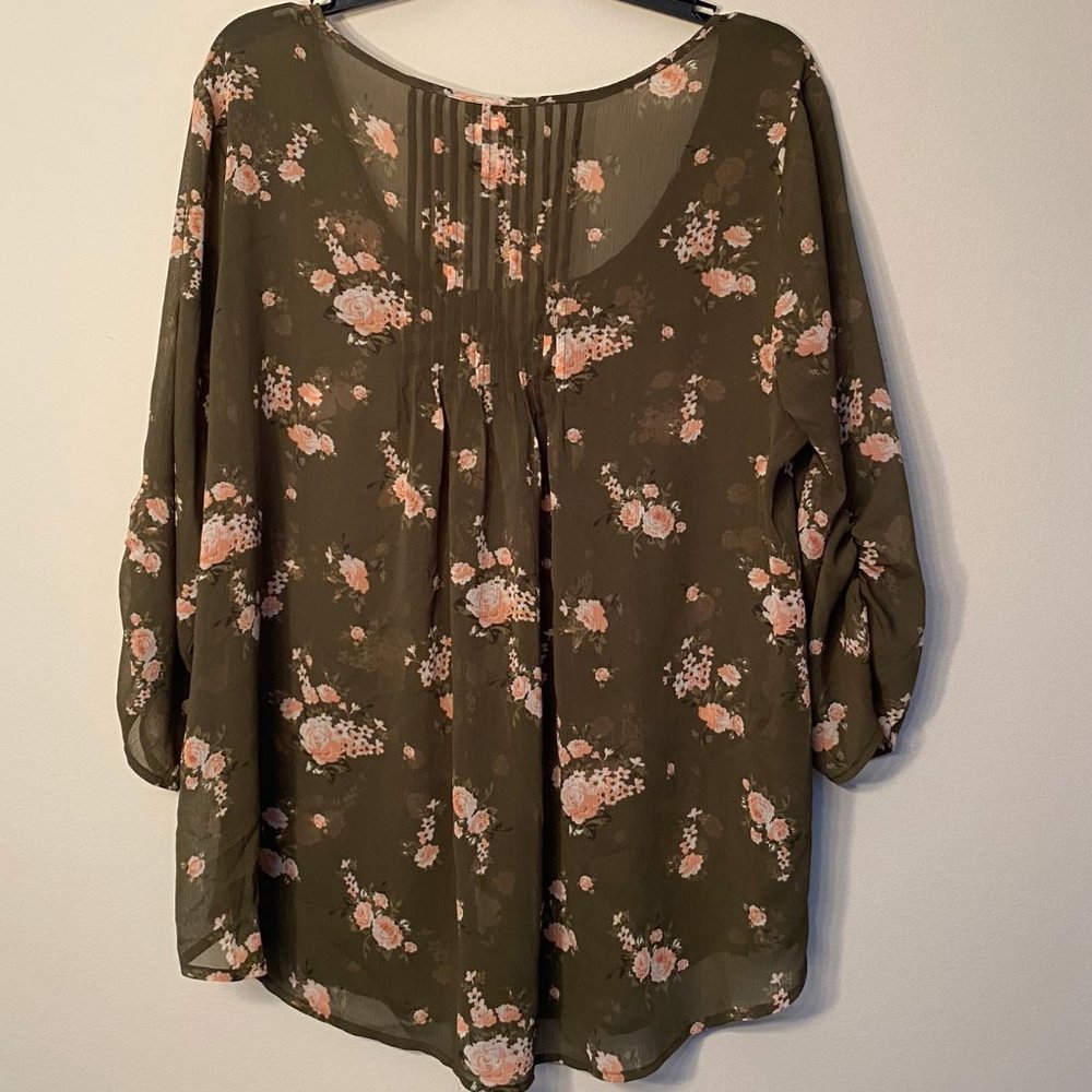 TORRID Green w/ Pink Floral Peasant Top Sz 1X